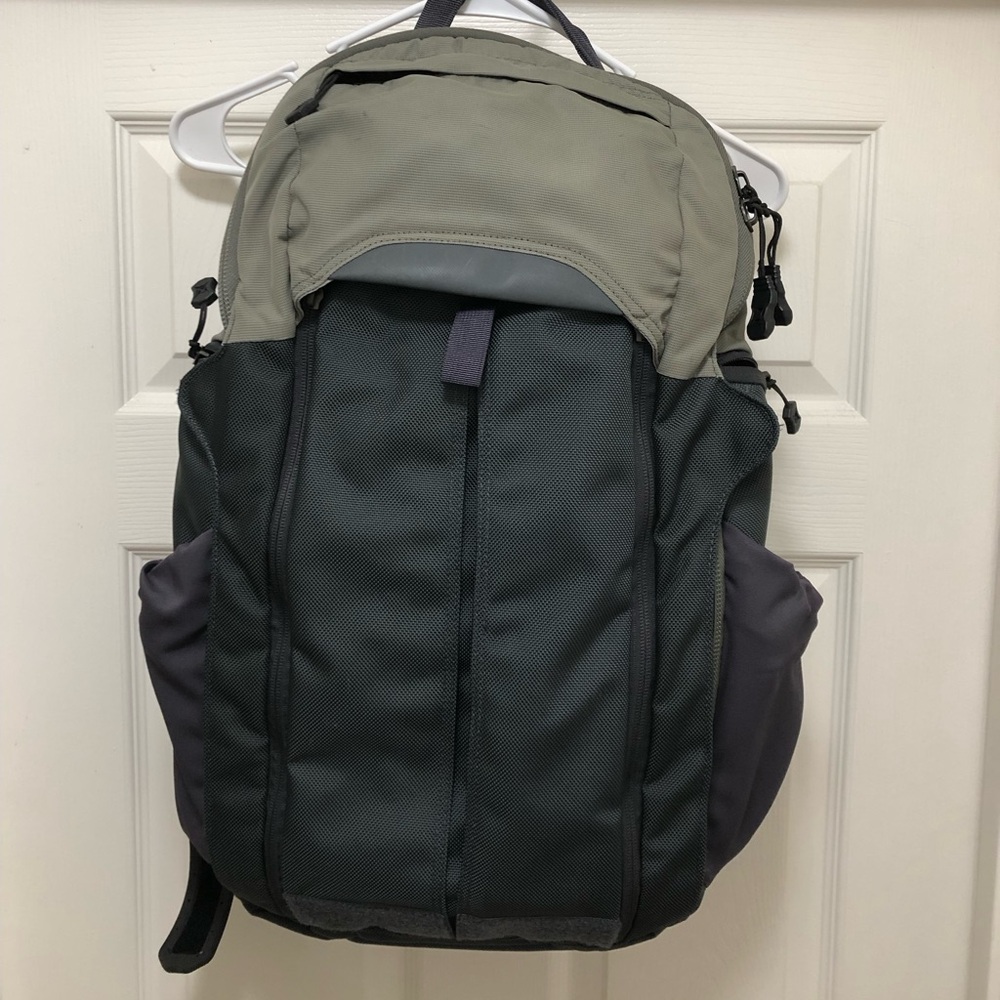 Vertx gamut 2.0 25L backpack